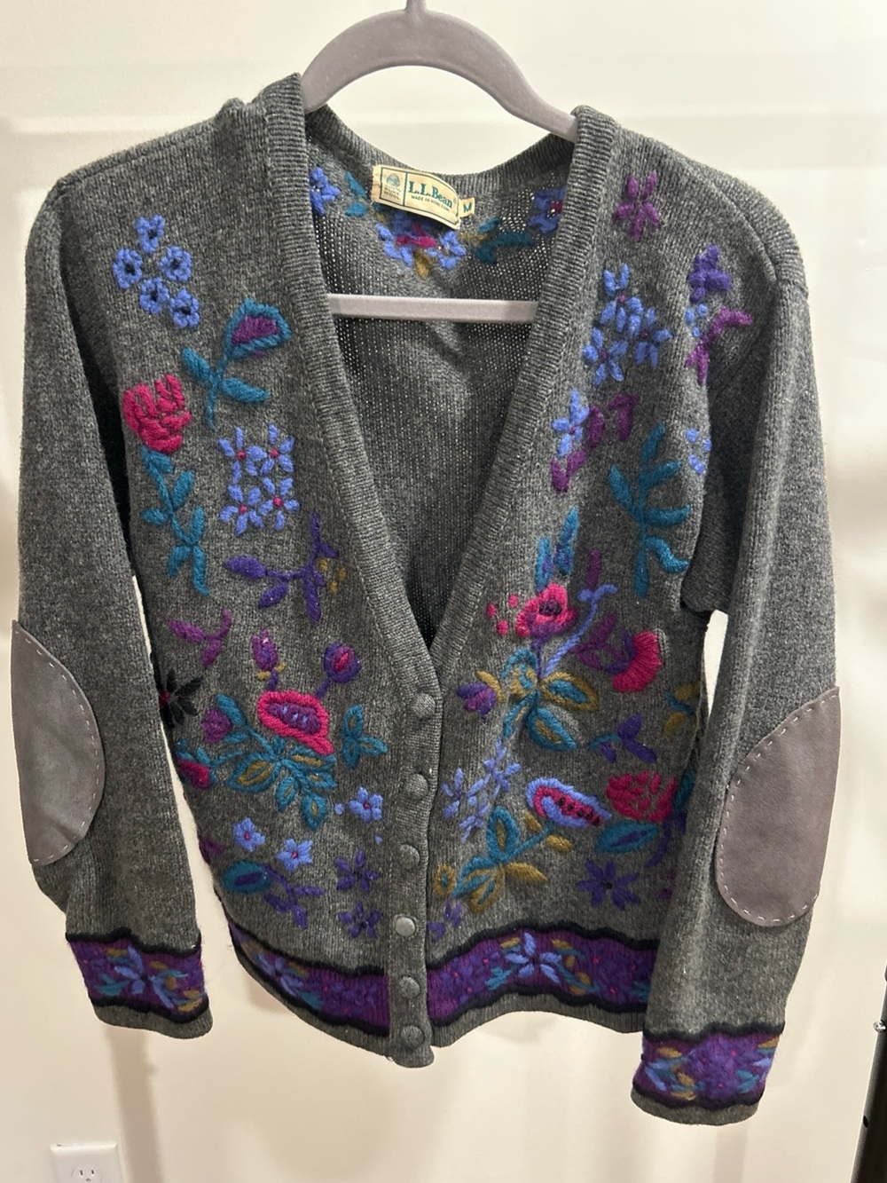 Vintage Women’s  L.L. Bean Gray Cardigan Floral 100% Wool Grandmacore